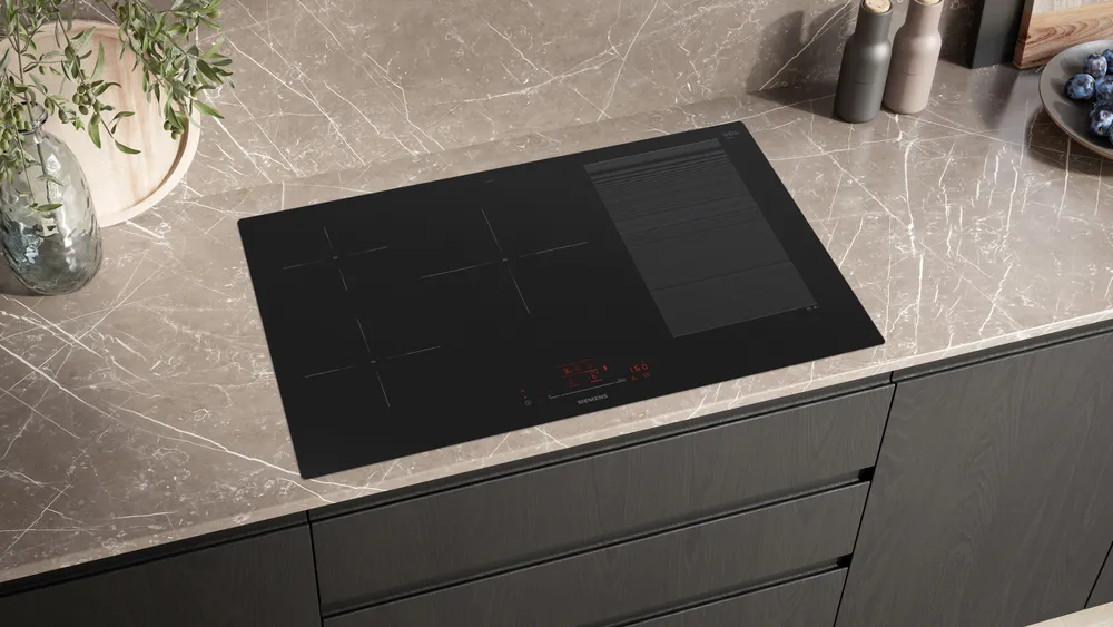 Siemens EX801HVC1E Induction Cooktop - Top View of the Cooktop Integrated