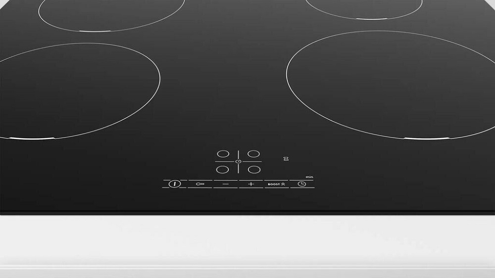 Close-up of the TouchSelect control panel of the Bosch induction hob with timer, Boost function, and power level selection.