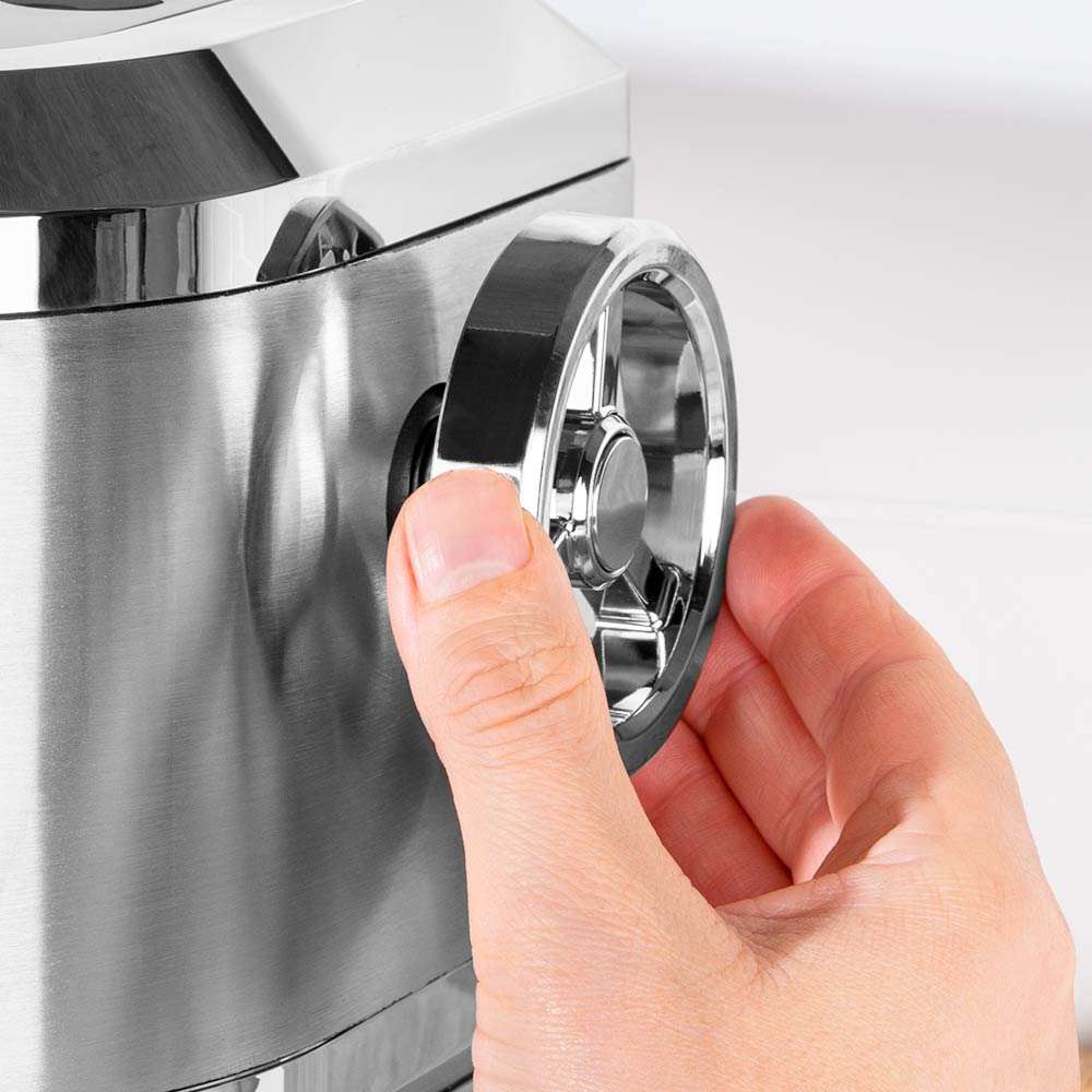 Gastroback Design Ice Shaver – side dial for adjusting shaving strength