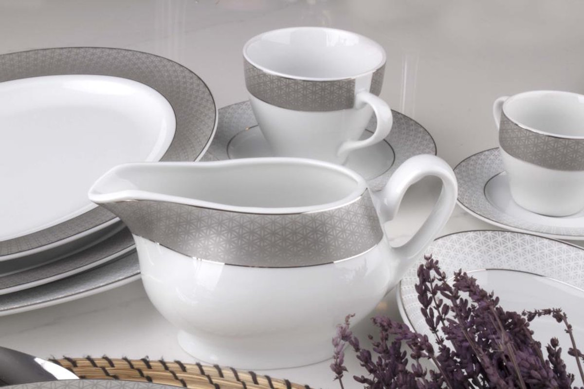 Güral Tolstoy dinner service, set table