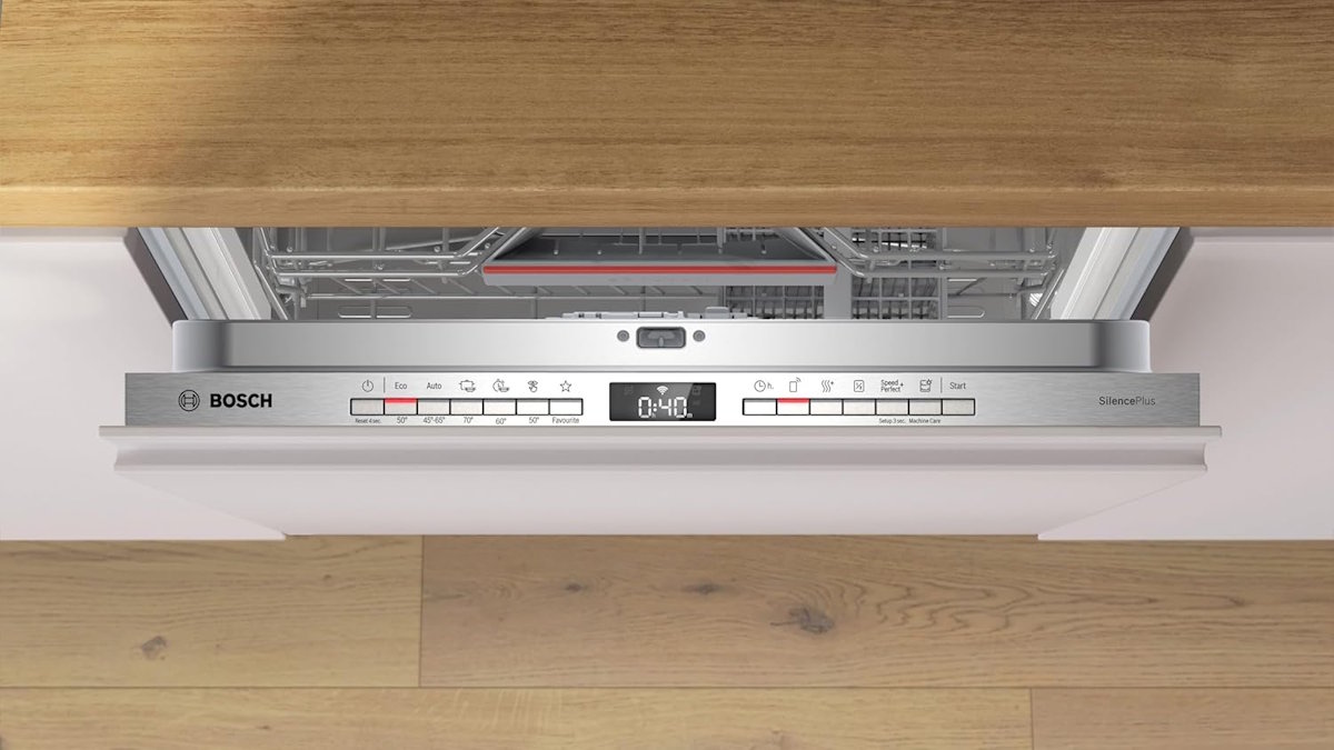 Bedienfeld und LED-Anzeige des Bosch Geschirrspülers SMV4EAX28E