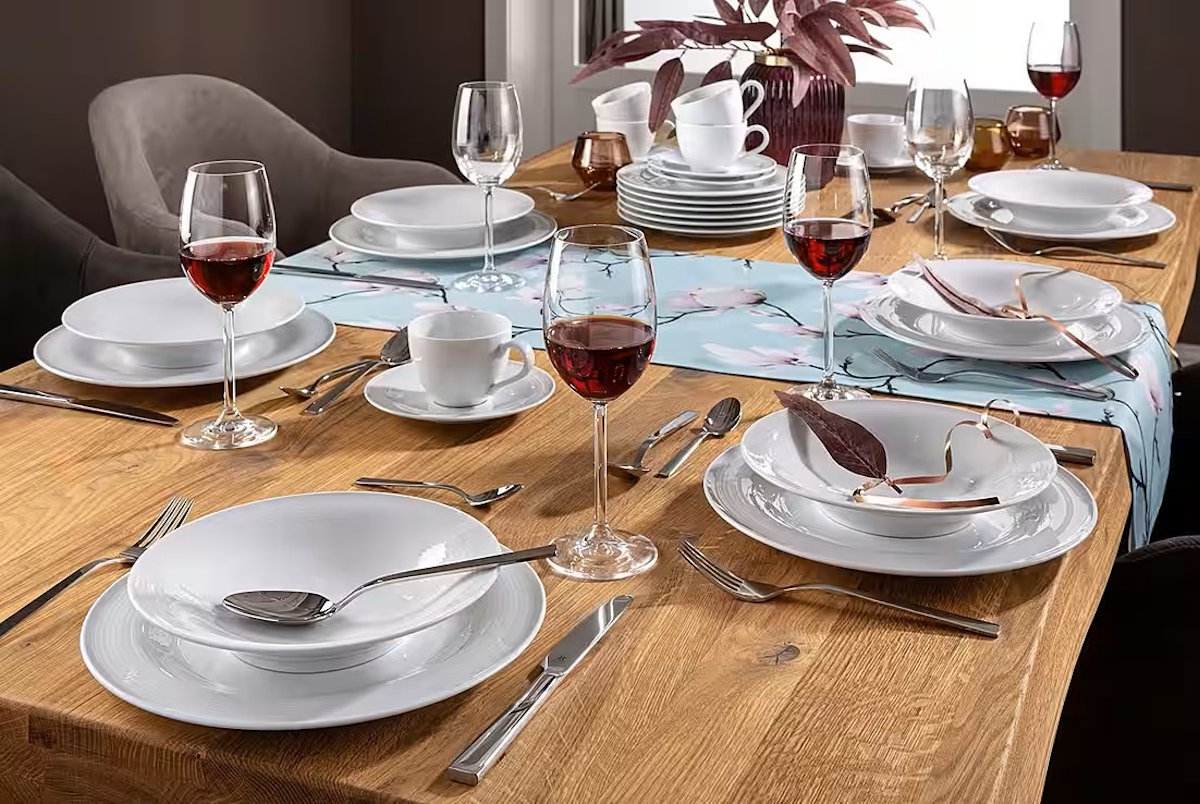 A festive table setting with the elegant ZWILLING King cutlery set, ideal for special occasions.