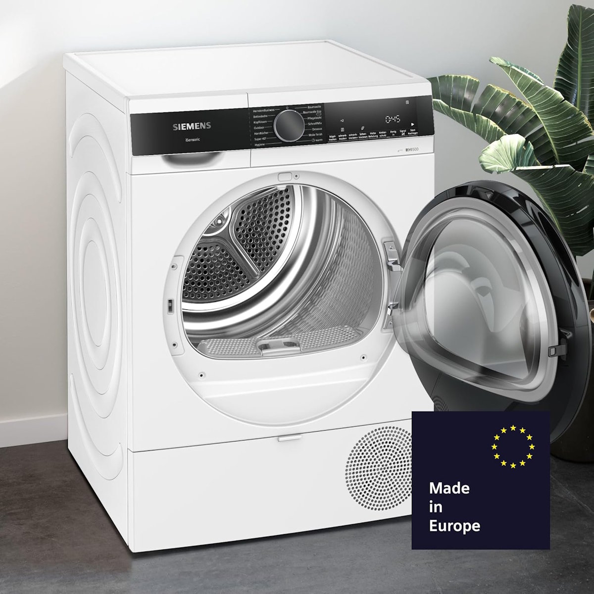 Siemens WQ33G2D40 heat pump dryer with open door – view of the softDry drum